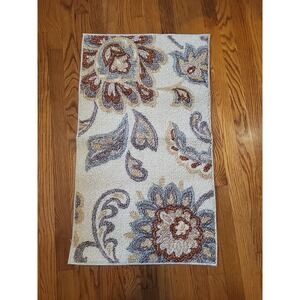 Washable Maples Rugs Paisley Floral Accent Rug Size 20" x 34" Rectangle